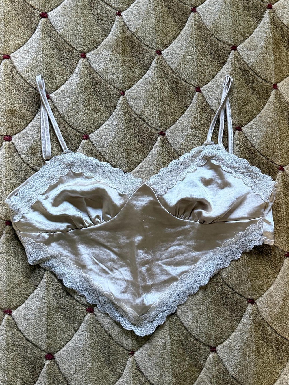Forever 21 White Lace-Trim Heartline Bralette
